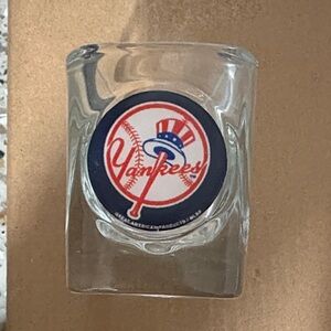 Yankees Logo Shot Glass square design